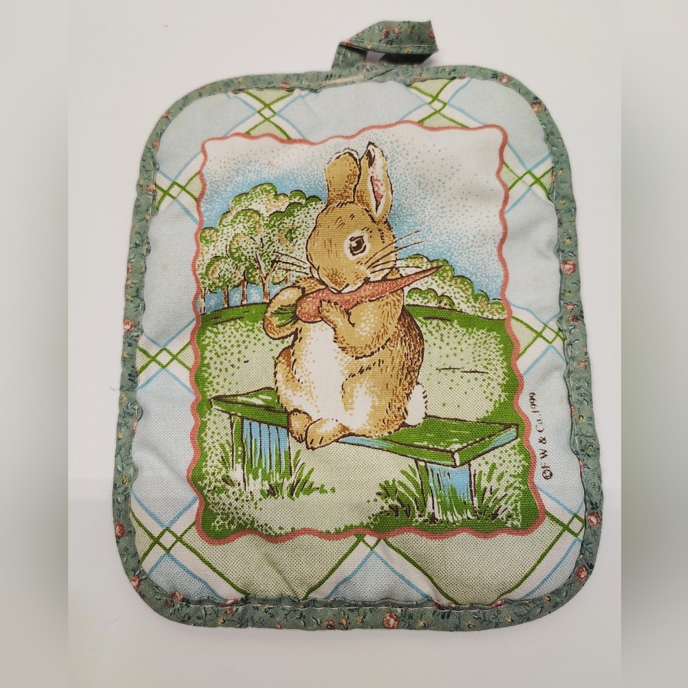 vtg 90s bunny beatrix potter cottagecore pot holder